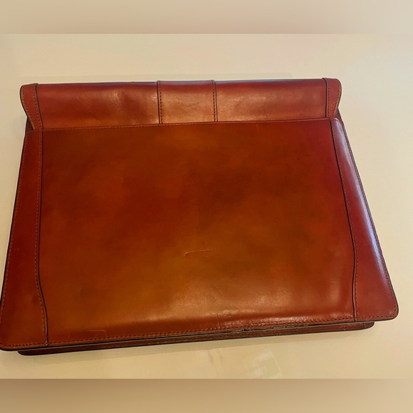 Bosca Double Gusset Briefcase - Picture 10 of 10